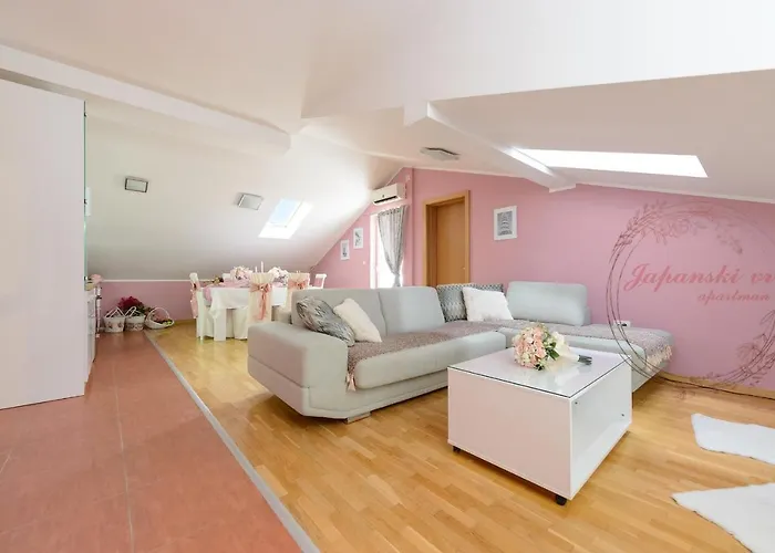 Japanski Vrt, Centar شقة