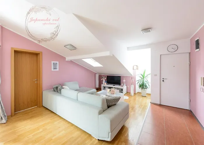 公寓 Japanski Vrt, Centar *